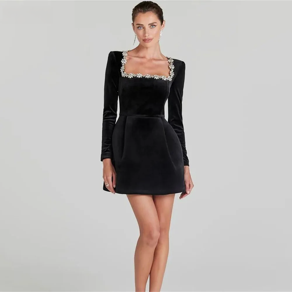 Vestido Curto de Veludo