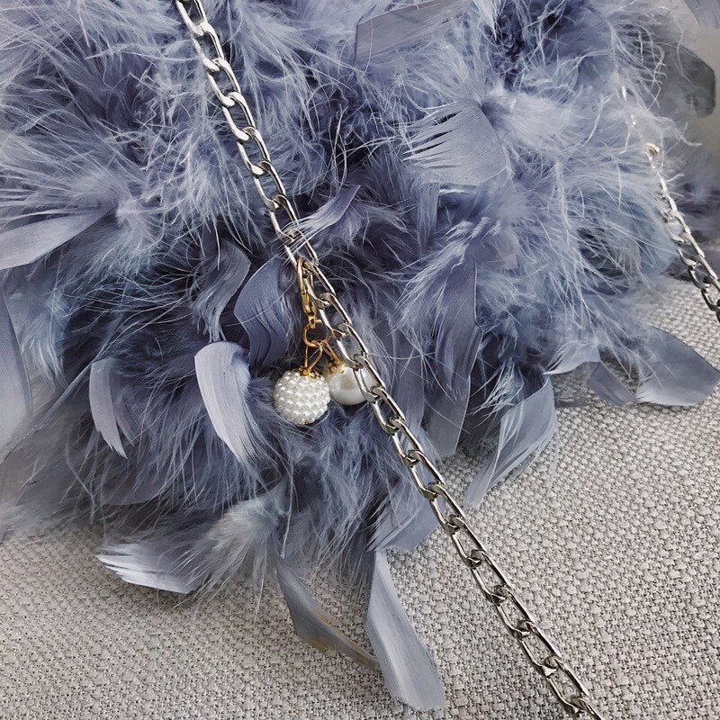Bag de Plumas com Alça de Corrente