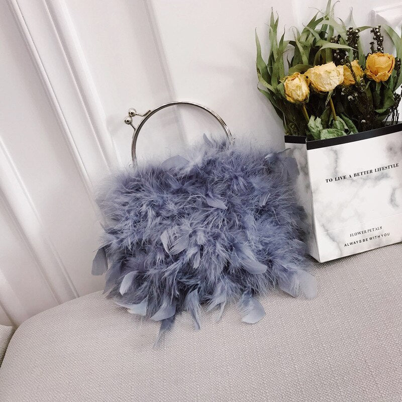 Bag de Plumas com Alça de Corrente