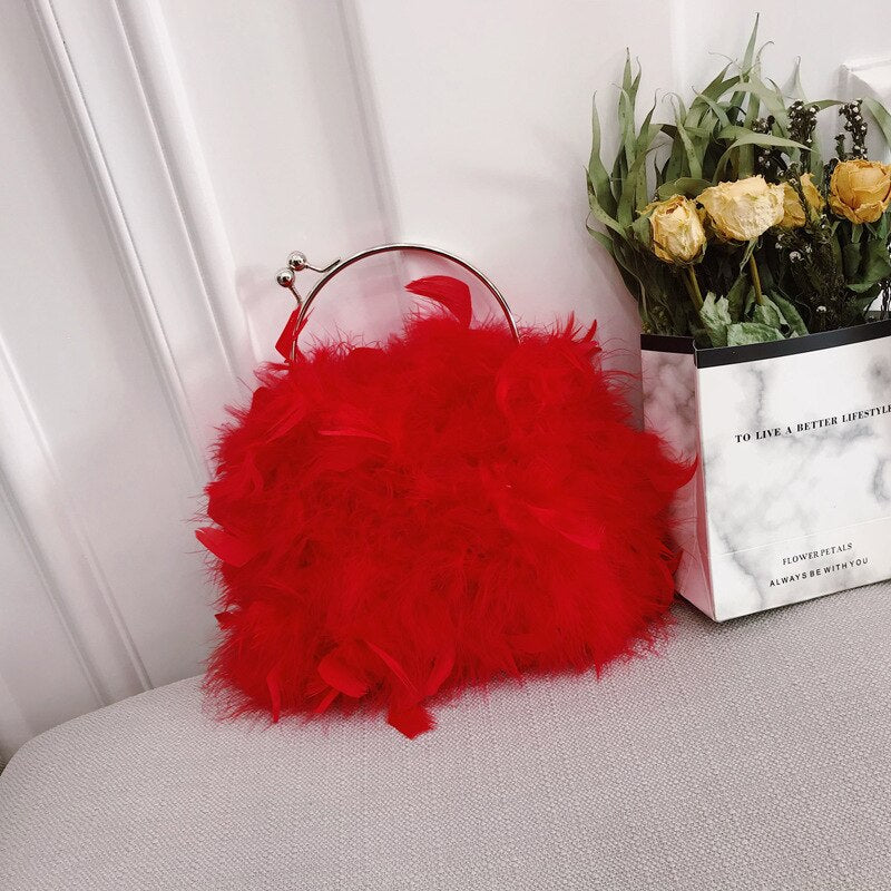 Bag de Plumas com Alça de Corrente