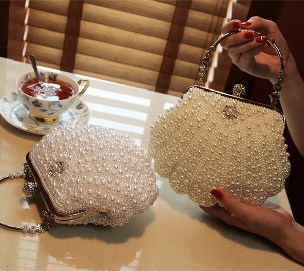 Clutch de Concha e Perolas
