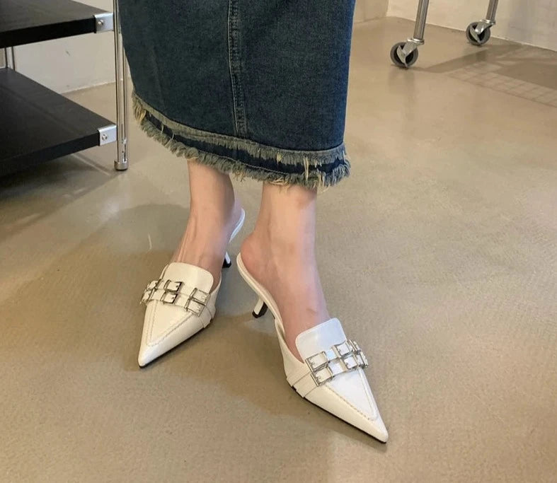  Mule com Fivela Salto Fino