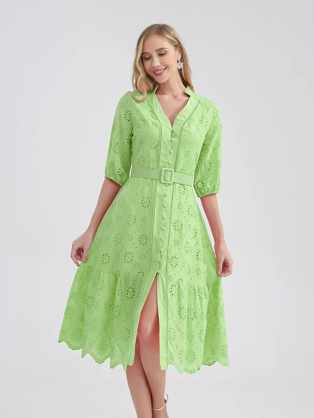   Vestido Laise Bordado com Cinto