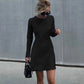   Vestido Curto de Cetim com Manga Comprida