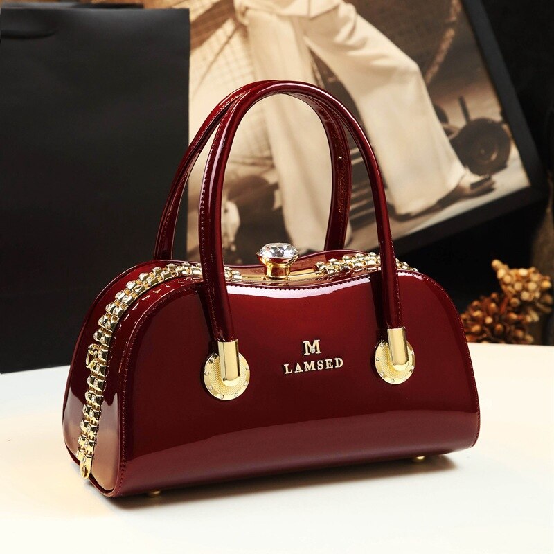Bolsa Feminina Tiracolo Envernizada