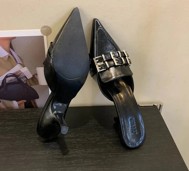  Mule com Fivela Salto Fino