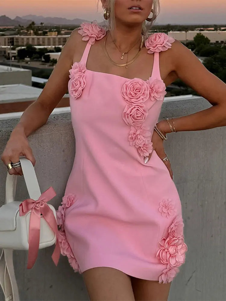 Vestido Rosa com Aplique de Flores