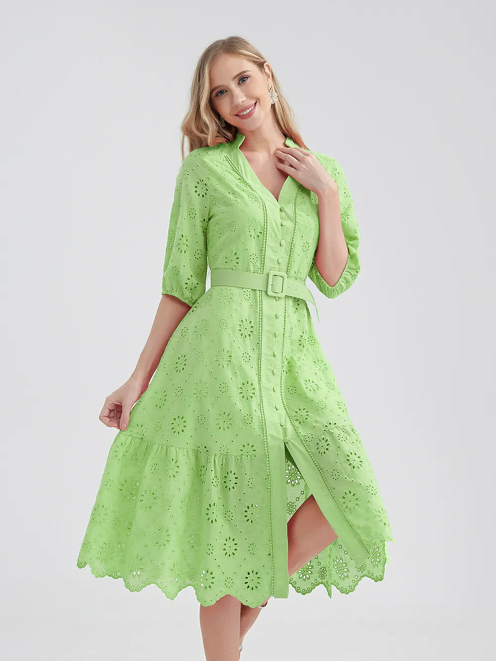  Vestido Laise Bordado com Cinto