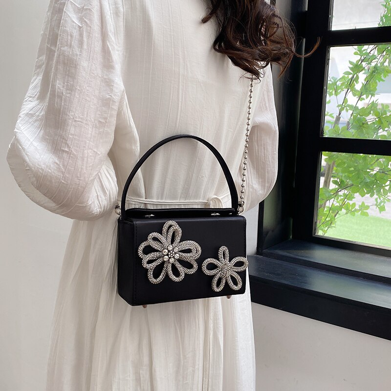 Mini Bolsa Caixa Quadrada Strass