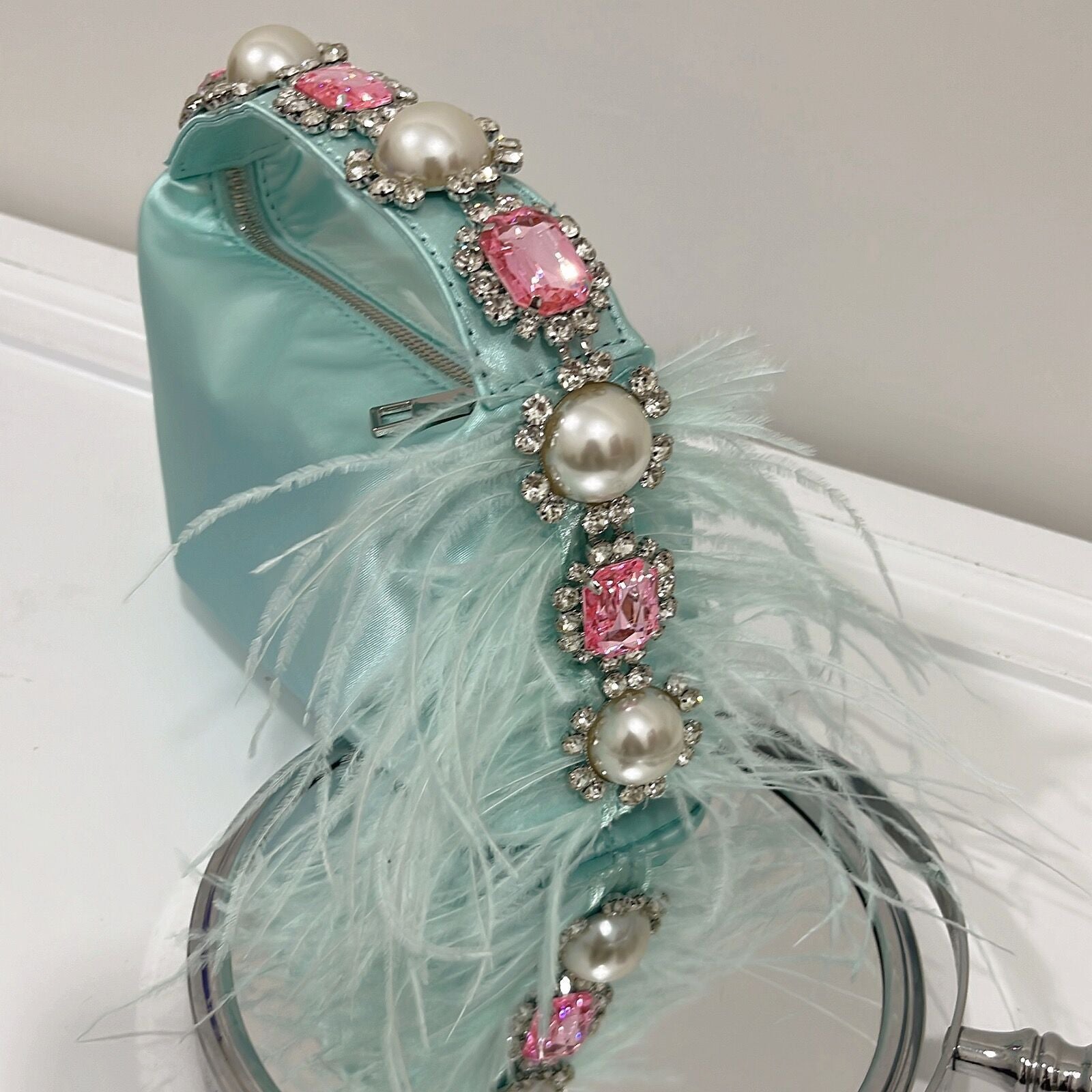Necessaire de Cetim e Pedras