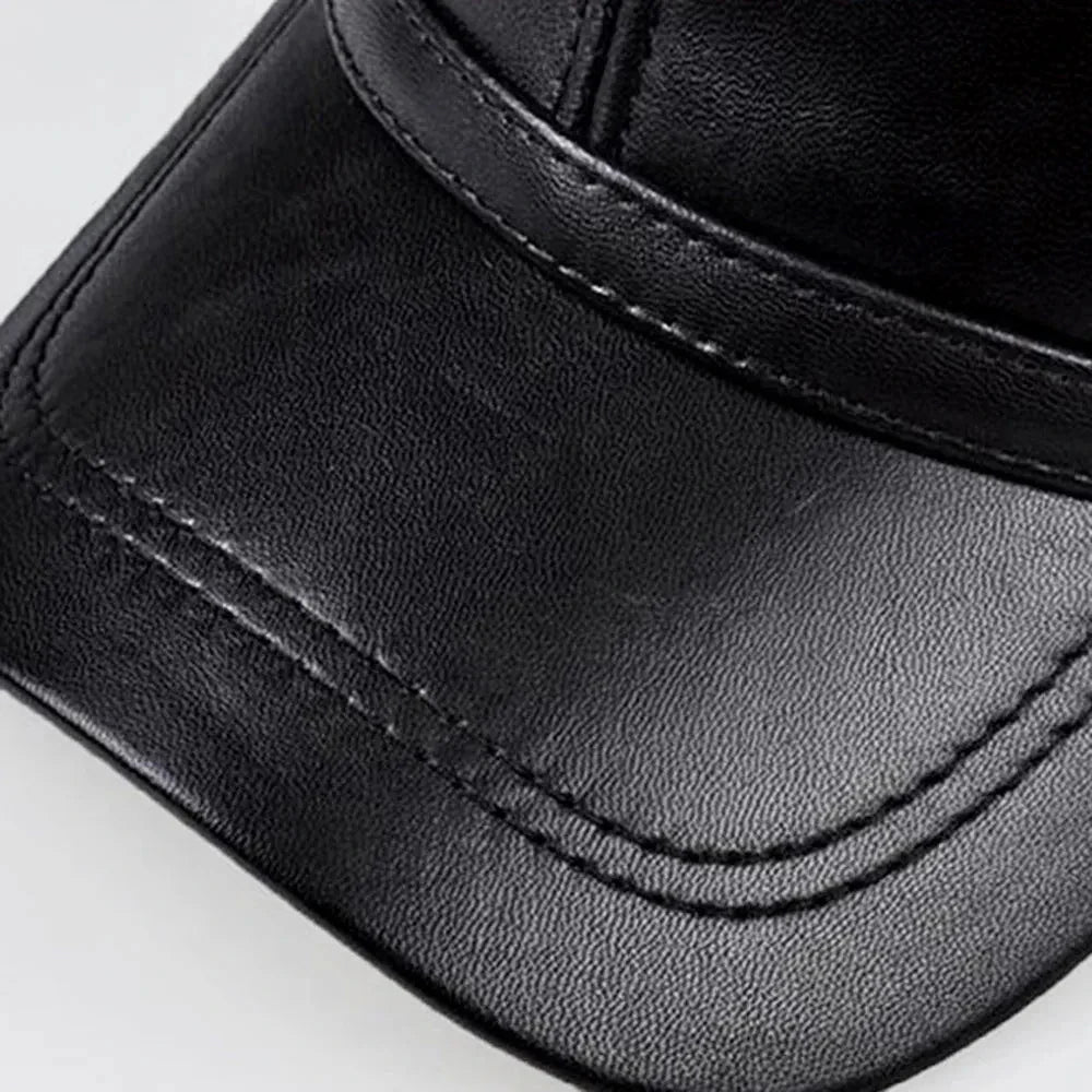 Boné Masculino de Couro Legítimo Ajustável