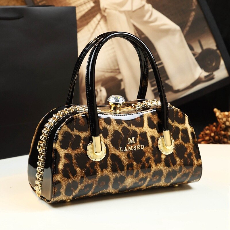 Bolsa Feminina Tiracolo Envernizada
