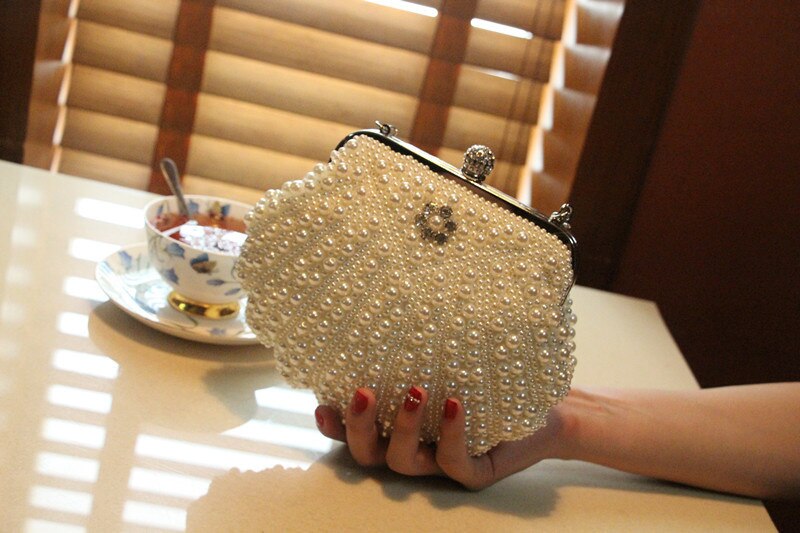 Clutch de Concha e Perolas