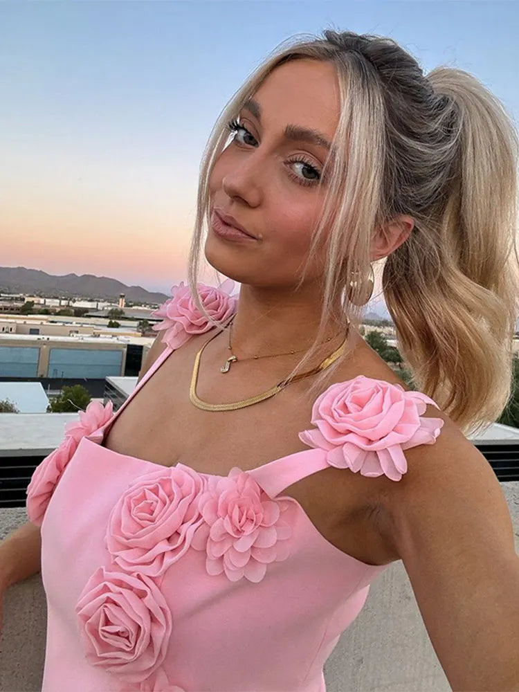  Vestido Rosa com Aplique de Flores