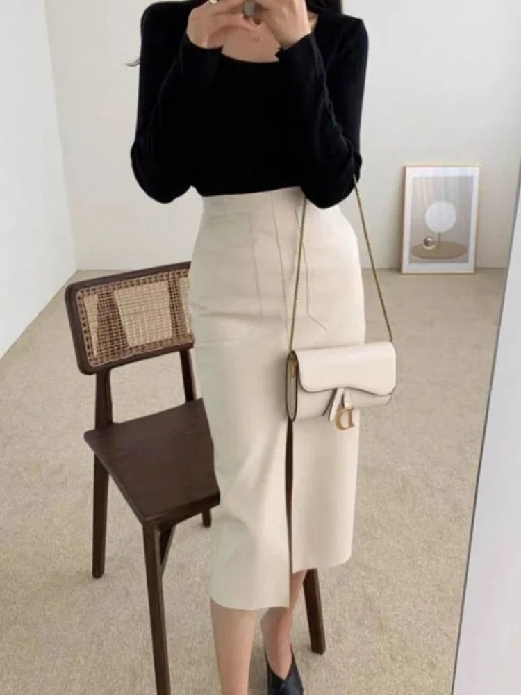  Saia Midi de Couro com Bolso