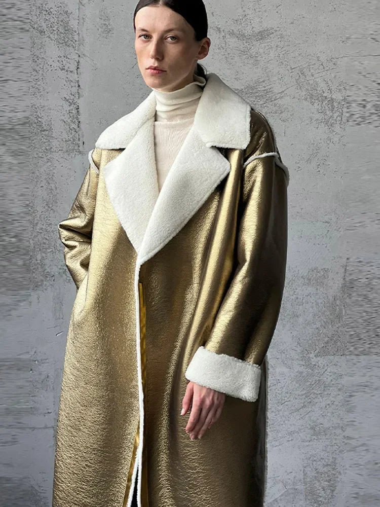 Casaco Trench Coat Feminino de Couro Dourado 