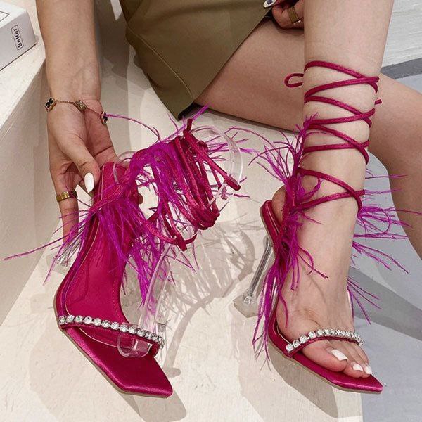 Sandália Gladiadora Penas Strass