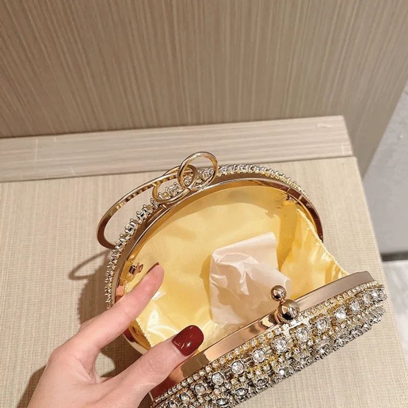 Clutch Redonda Pérola e Strass